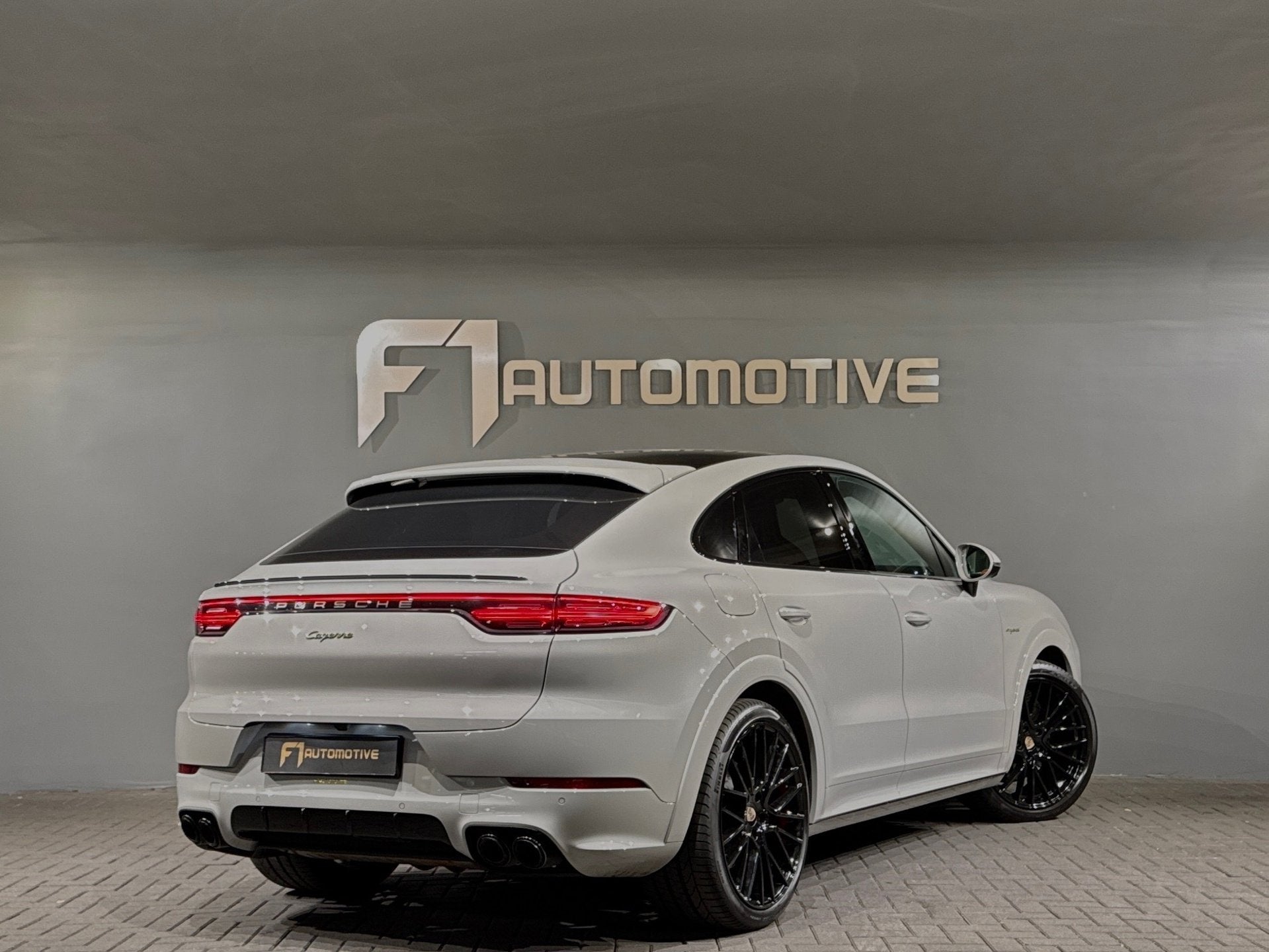 Porsche Cayenne Coupé 3.0 E-Hybrid Pano|Sportdesign|HuD|BOS, Auto's, Automaat, 14 kWh, Gebruikt, 2995 cc
