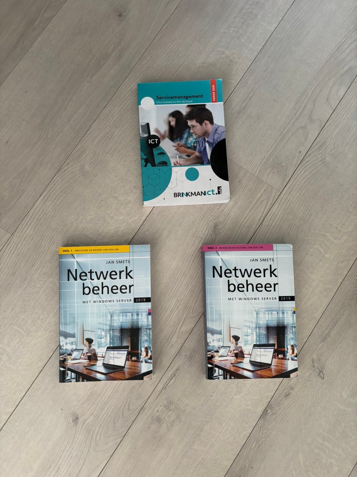 Studieboeken ICT mbo N4, Ophalen of Verzenden, Gelezen