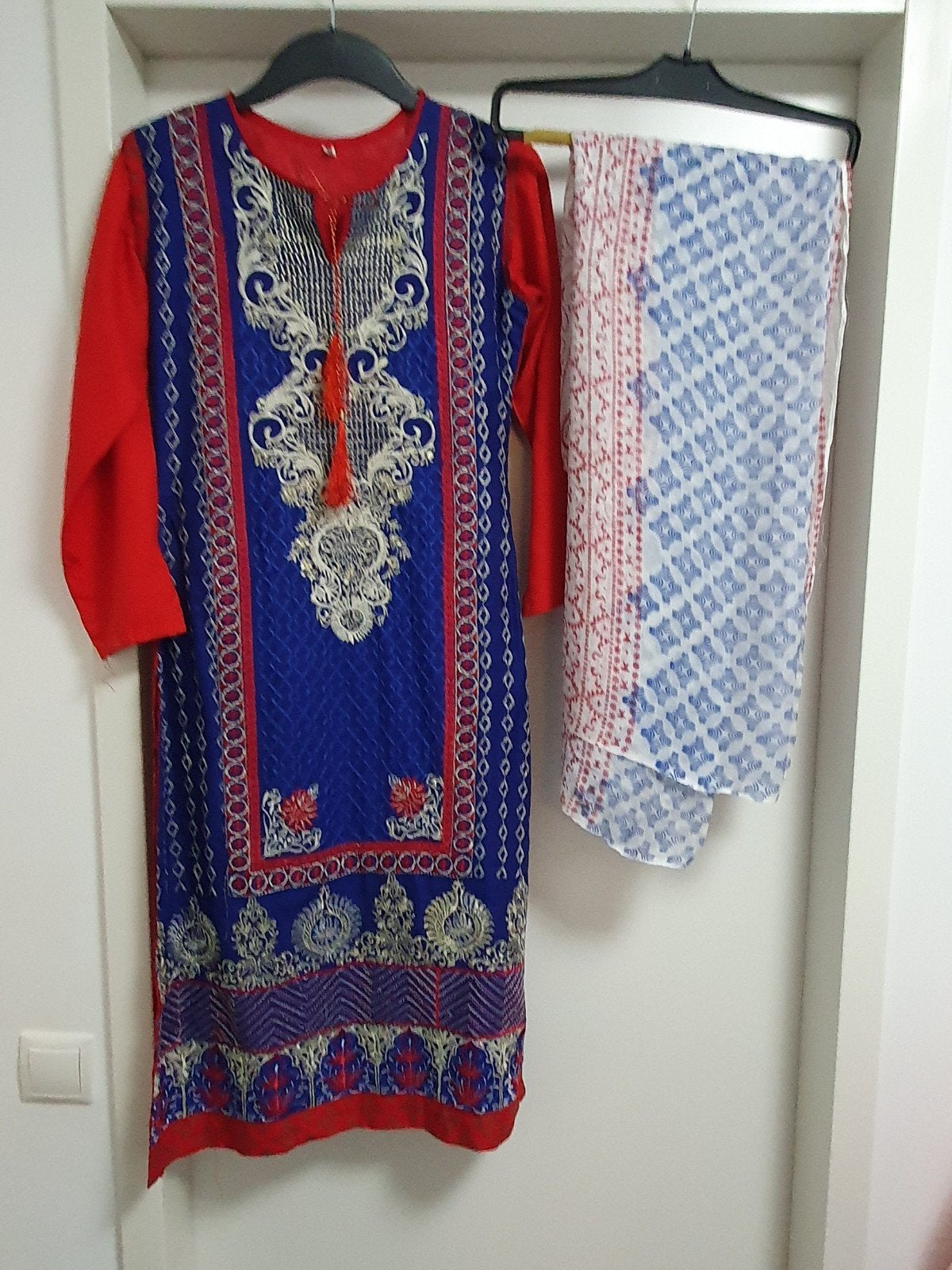 Prachtige Indiase/Pakistaanse jurk met sjaal - Maat S, Overige typen, Blauw, Nieuw, Ophalen of Verzenden