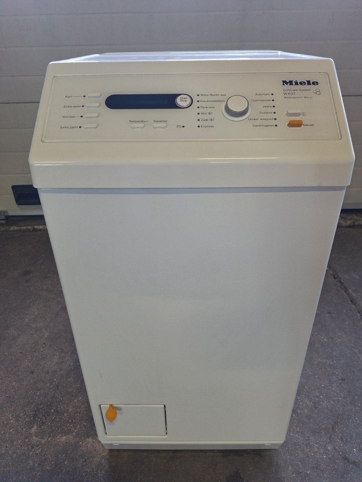 Stille en zuinige Miele bovenlader wasmachine A+, Ophalen, 1200 tot 1600 toeren, 4 tot 6 kg, Carl-Miele-Straße 29, 33332 Gütersloh, Duitsland