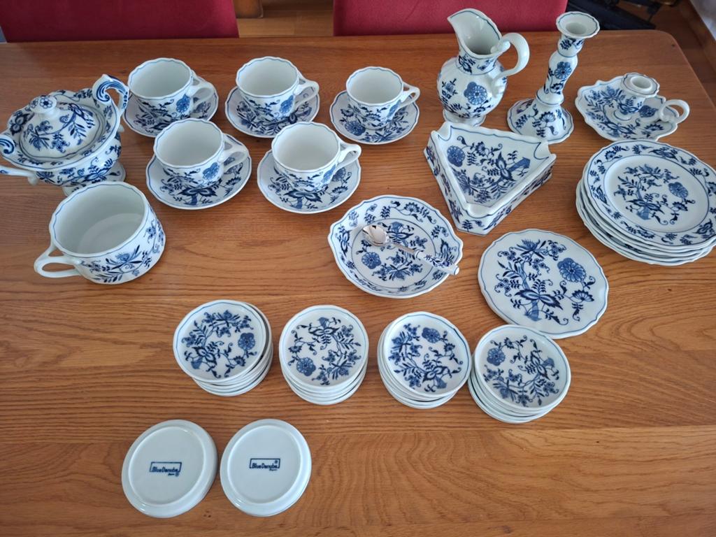 Uitgebreid porseleinen vinted Blue Danube servies, Antiek en Kunst, Ophalen of Verzenden