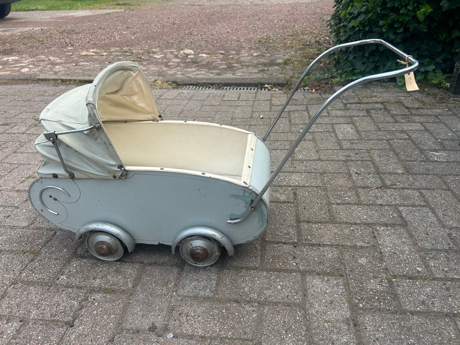 Brocante vintage poppenwagen, Ophalen