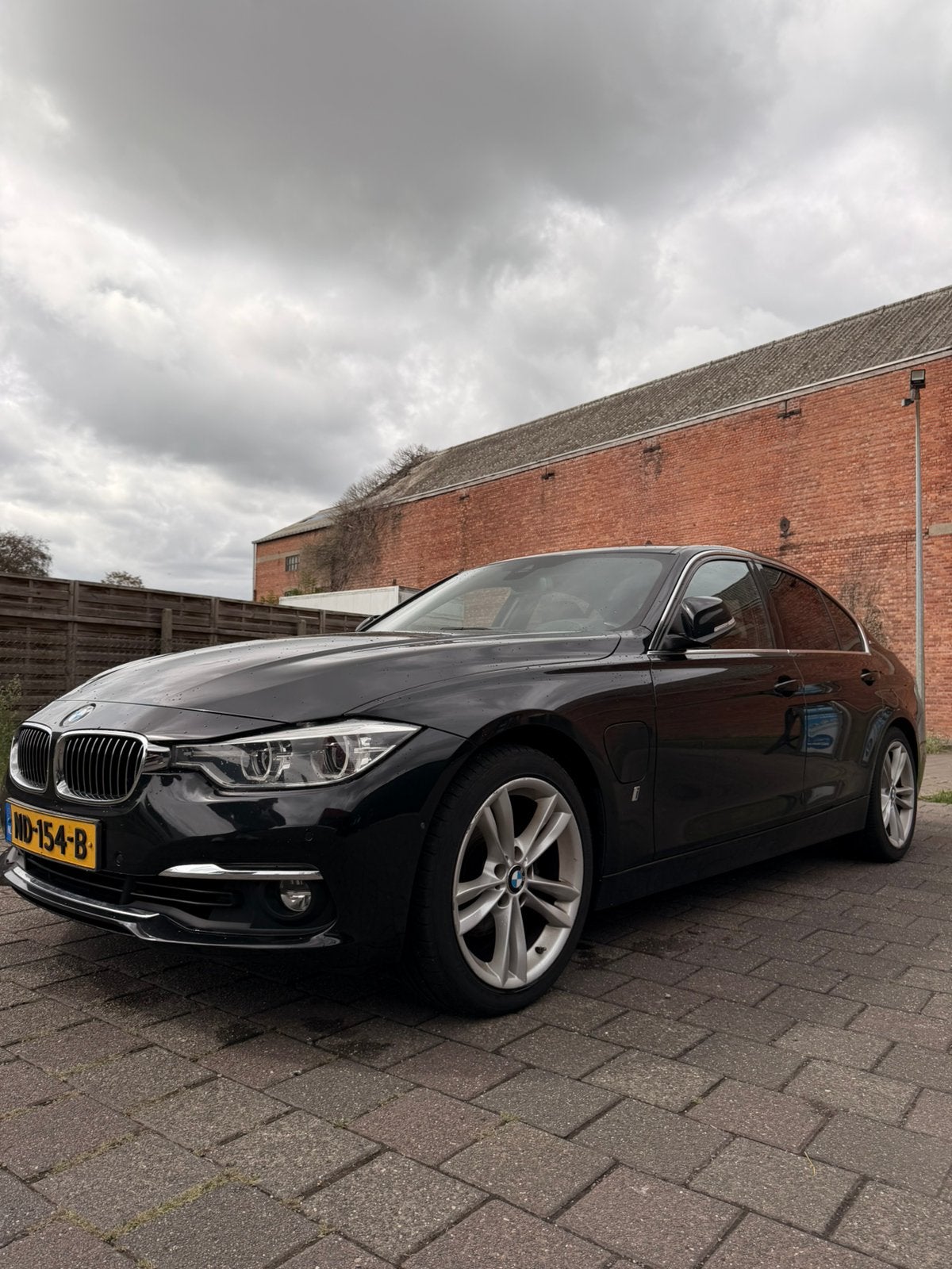 BMW 3-Serie 330e Iperformance 252pk Aut 2016 Zwart, Automaat, 1998 cc, Achterwielaandrijving, 48 km/l