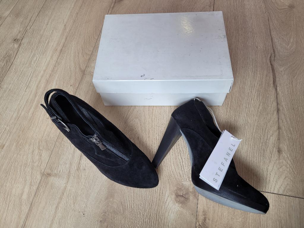 STEFANEL zwart suède leren pumps maat 39 *nieuw* ~ TH0419, Kleding | Dames, Schoenen, Pumps, Zwart, Nieuw, Ophalen of Verzenden