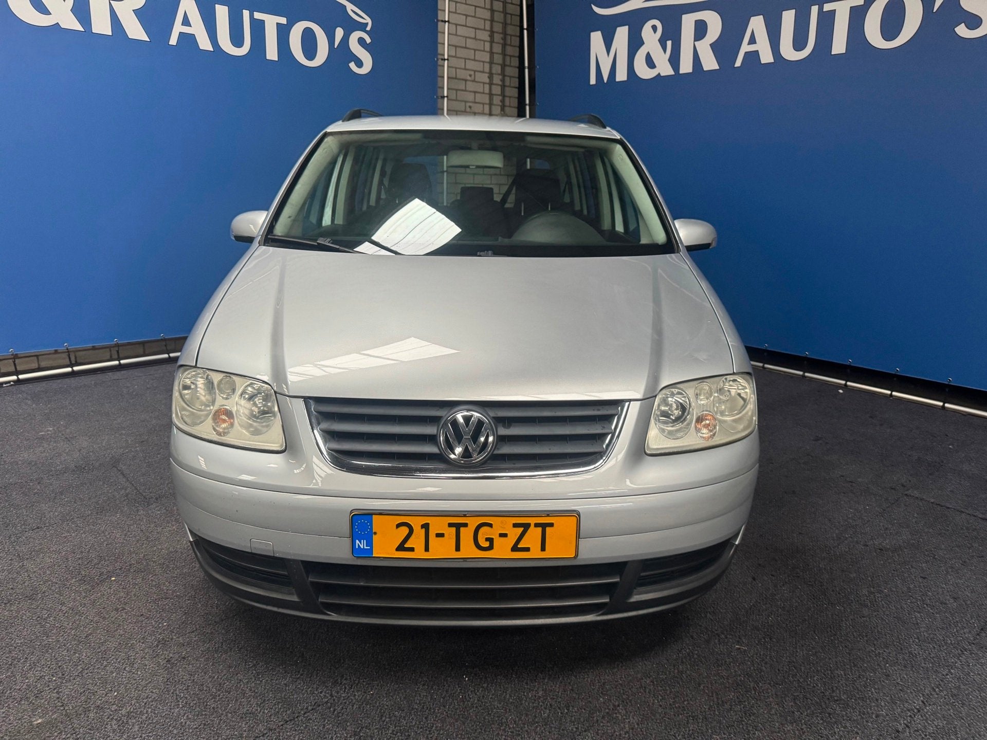 Volkswagen Touran 1.6-16V FSI Business Automaat Nieuwe APK, Auto's, Stof, Gebruikt, 4 cilinders, Origineel Nederlands