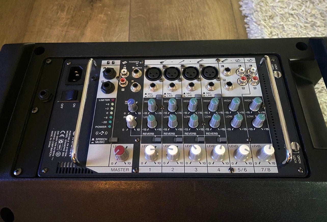 Yamaha stagepas 300, Muziek en Instrumenten, Ophalen of Verzenden, Gebruikt