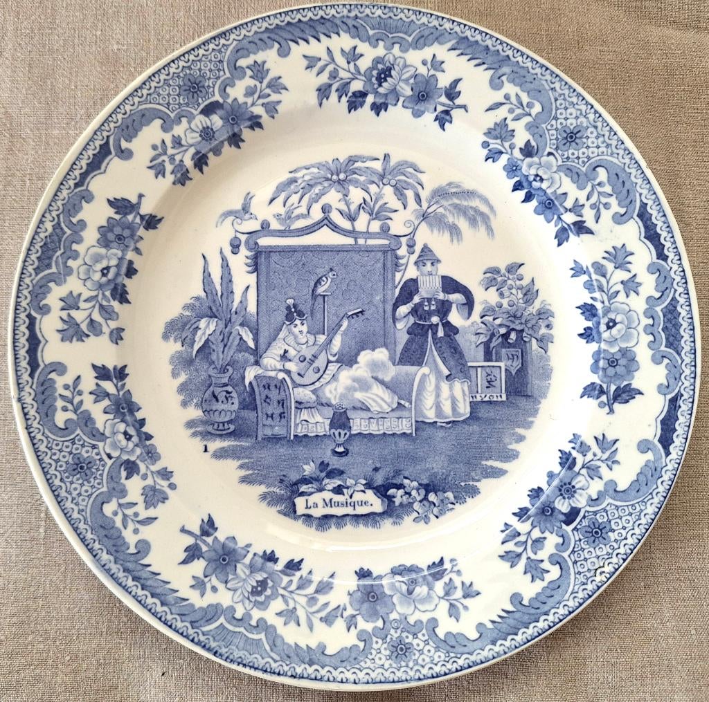 Creil et Montereau, Lebeuf Milliet, "La Musique"Japonaiserie, Antiek en Kunst, Antiek | Servies los, Ophalen of Verzenden