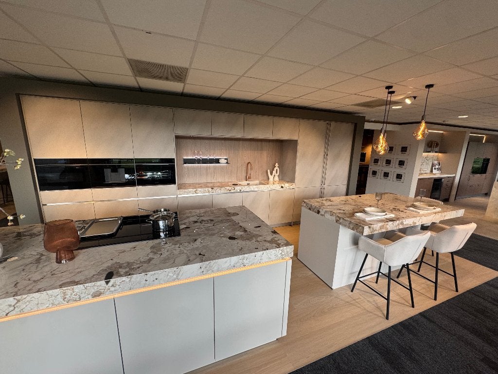 Showroom keuken, Ophalen, Overige typen, Graniet of Steen, Zo goed als nieuw