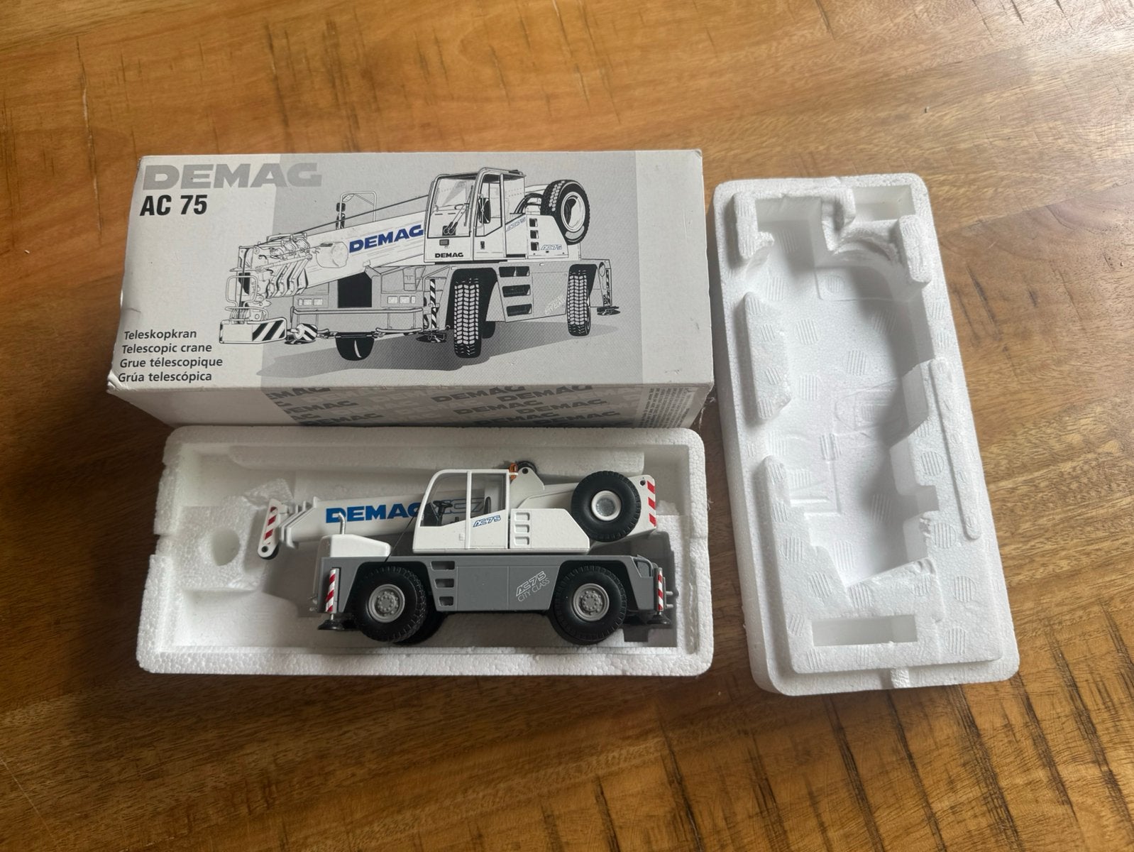 Demag AC 75 Telescoopkraan Model 1:50, Hobby en Vrije tijd, Modelauto's | 1:50, Ophalen of Verzenden, Zo goed als nieuw, Hijskraan, Tractor of Landbouw