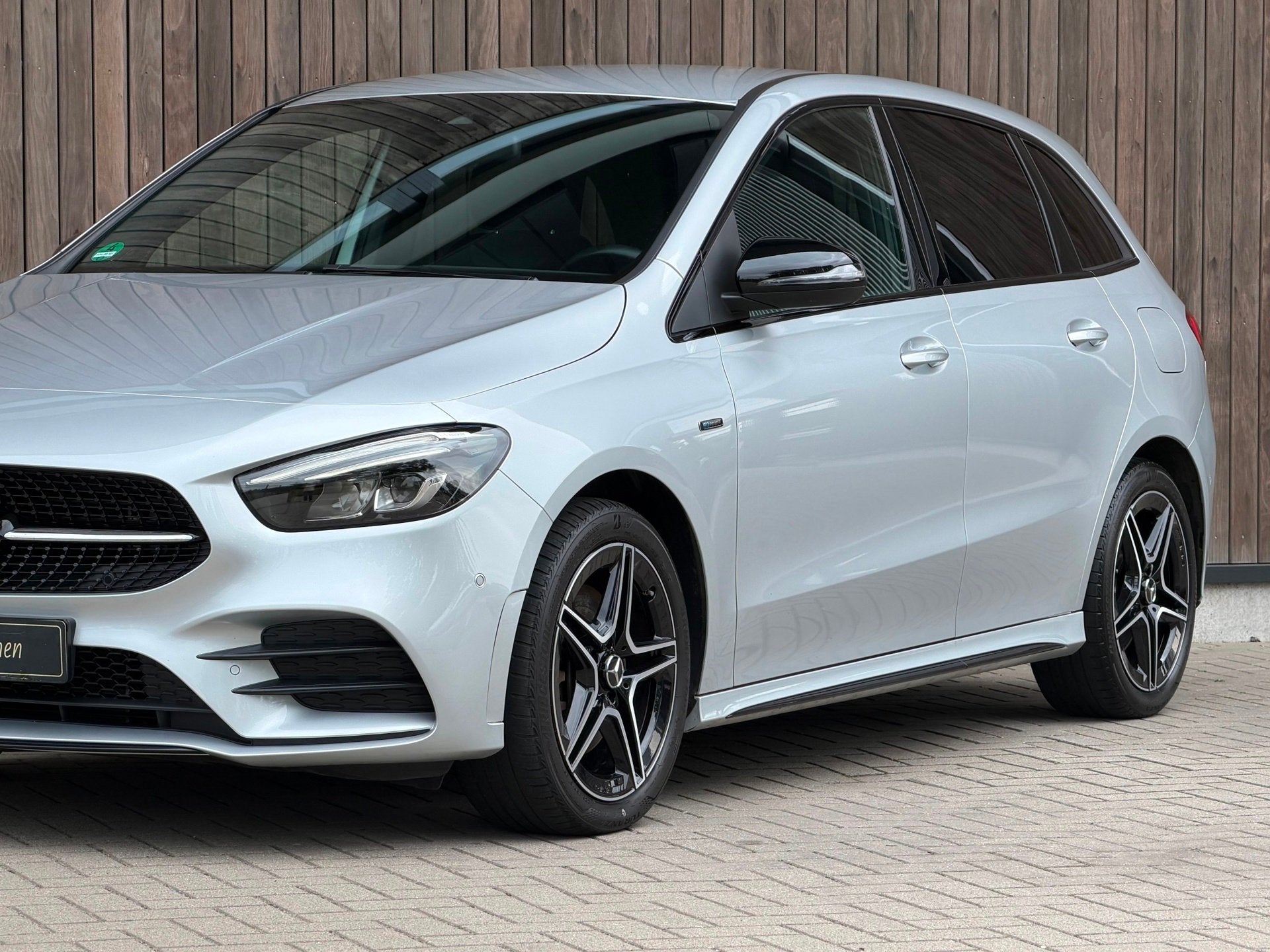 Mercedes-Benz B-klasse 250 e Business Solution AMG Limited, Gebruikt, Zwart, 4 cilinders, 15 kWh
