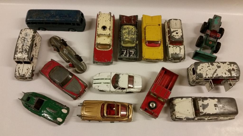 15 x Dinky Toys, Corgi, Tekno, Gama, Lesney modelauto's., Hobby en Vrije tijd, Ophalen of Verzenden, Gebruikt, Auto, Dinky Toys