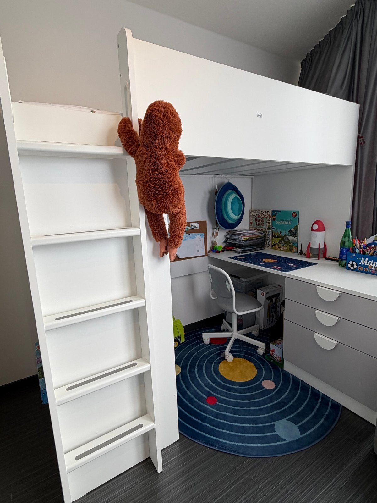 IKEA SMÅSTAD Hoogslaper met bureau, kast en matras