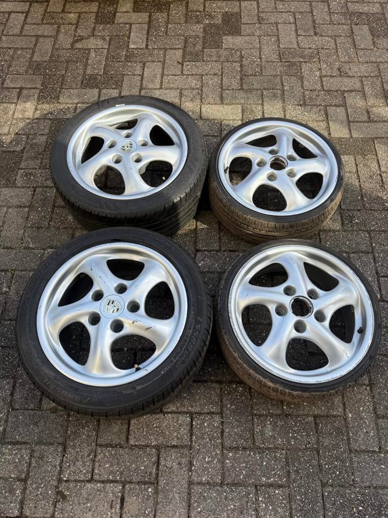 Porsche breedset 7j&9j, Ophalen