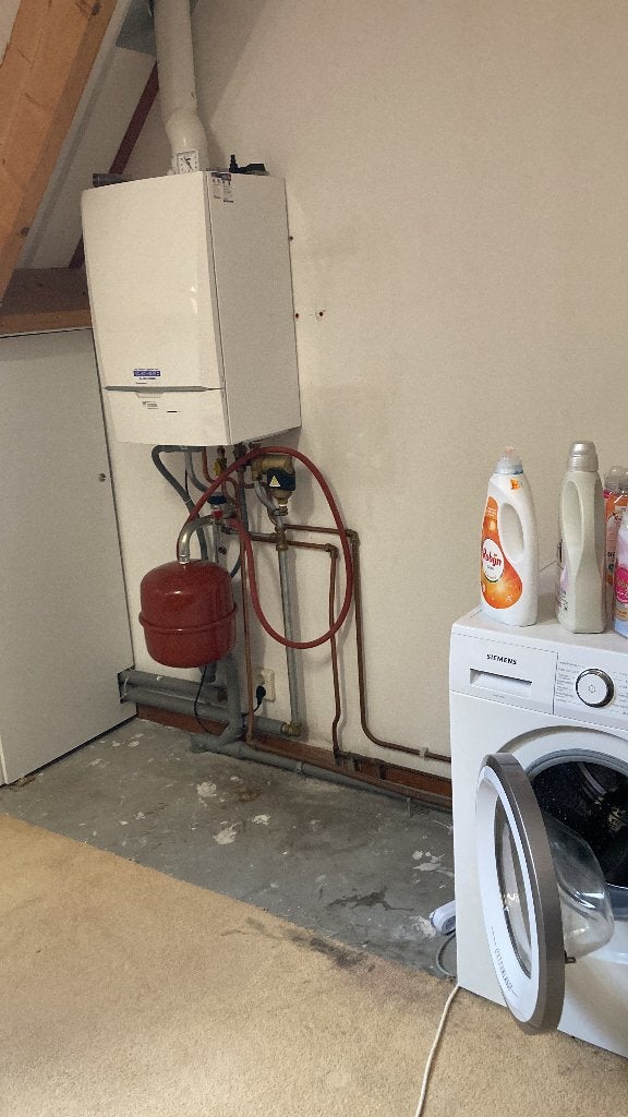 Totale installatie: Remeha Calenta 40C (CW5) 2017, Ophalen, 30 tot 80 cm, Gebruikt, Hoog rendement (Hr)