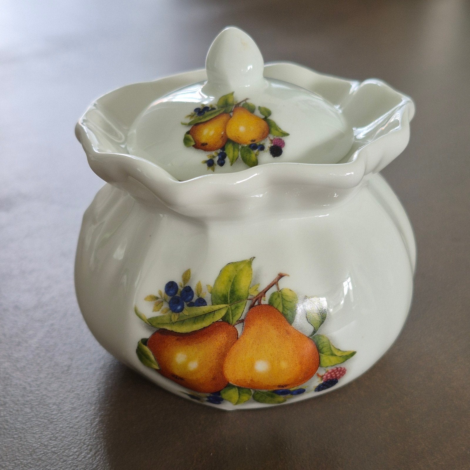 Suikerpotje van Staffordshire Fine Bone China, Huis en Inrichting, Keuken | Servies, Overige merken, Overige typen, Ophalen of Verzenden