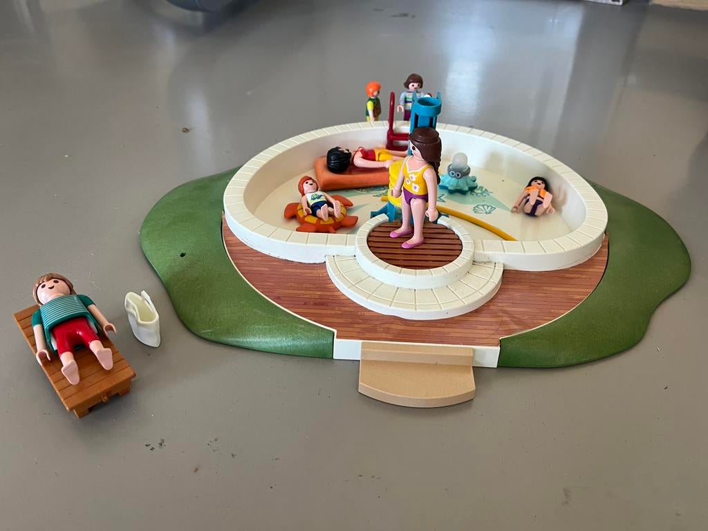 Playmobil zwembad (incl. extra poppetjes), Ophalen, Zo goed als nieuw