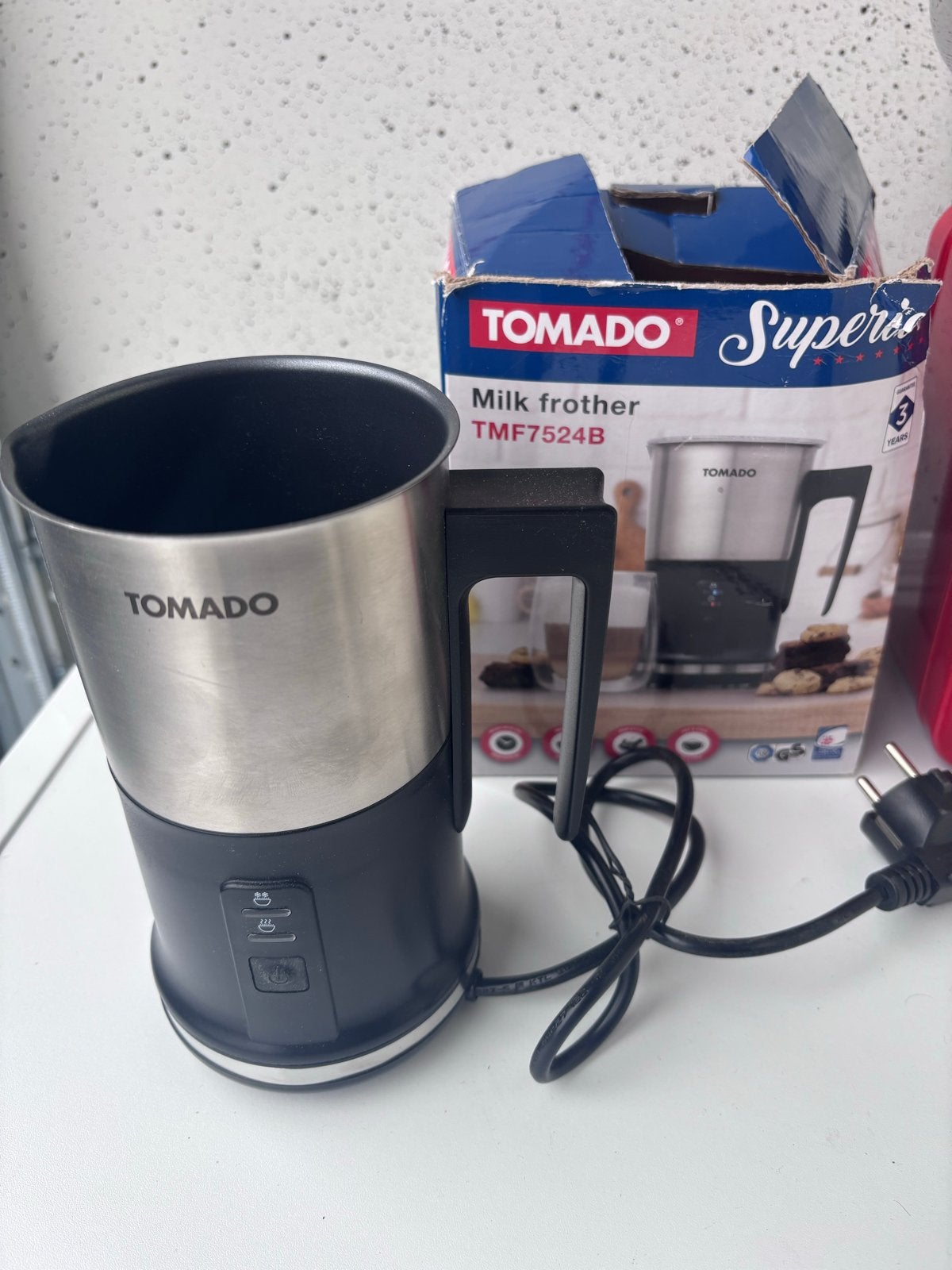 TOMADO melkopschuimer TMF7524B - Nieuw in doos!, Ophalen of Verzenden, Nieuw, Elektrische melkopschuimer