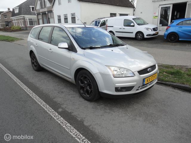 Ford Focus Wagon 1.6-16V Ambiente, 1596 cc, Gebruikt, Emergency brake assist, 4 cilinders