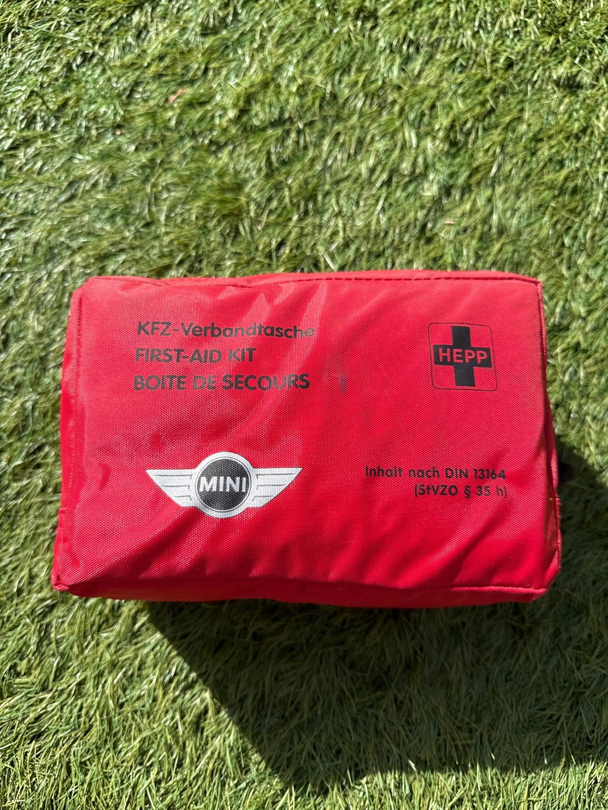 Mini Verbanddoos - Compacte EHBO Kit voor Onderweg, Ophalen of Verzenden, Zo goed als nieuw