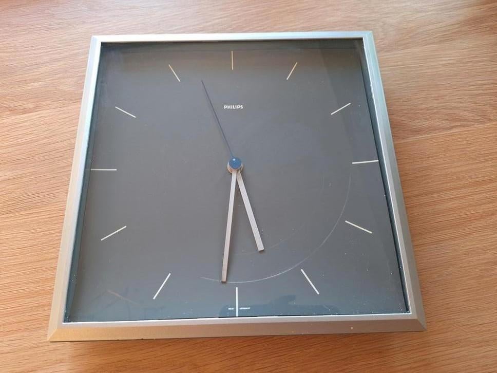 Vintage Philips wandklok - Tijdloze elegantie, Ophalen of Verzenden