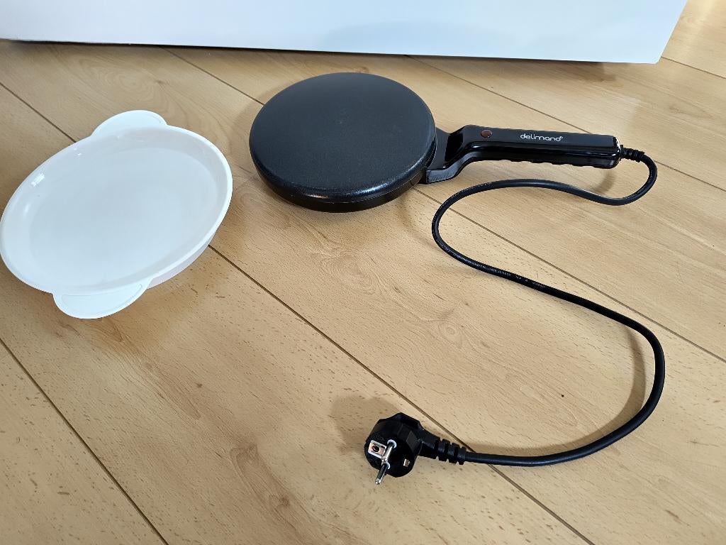 Handige pan voor dunne pannenkoeken, Ophalen, Zo goed als nieuw, Overige materialen, Koekenpan of Braadpan