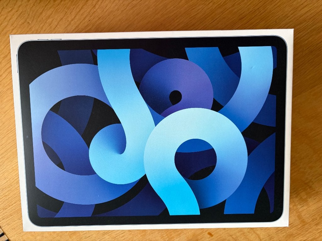 Foto 4 van iPad Air 10,9” 64 Gb WiFi (4de generatie) kleur Zilver