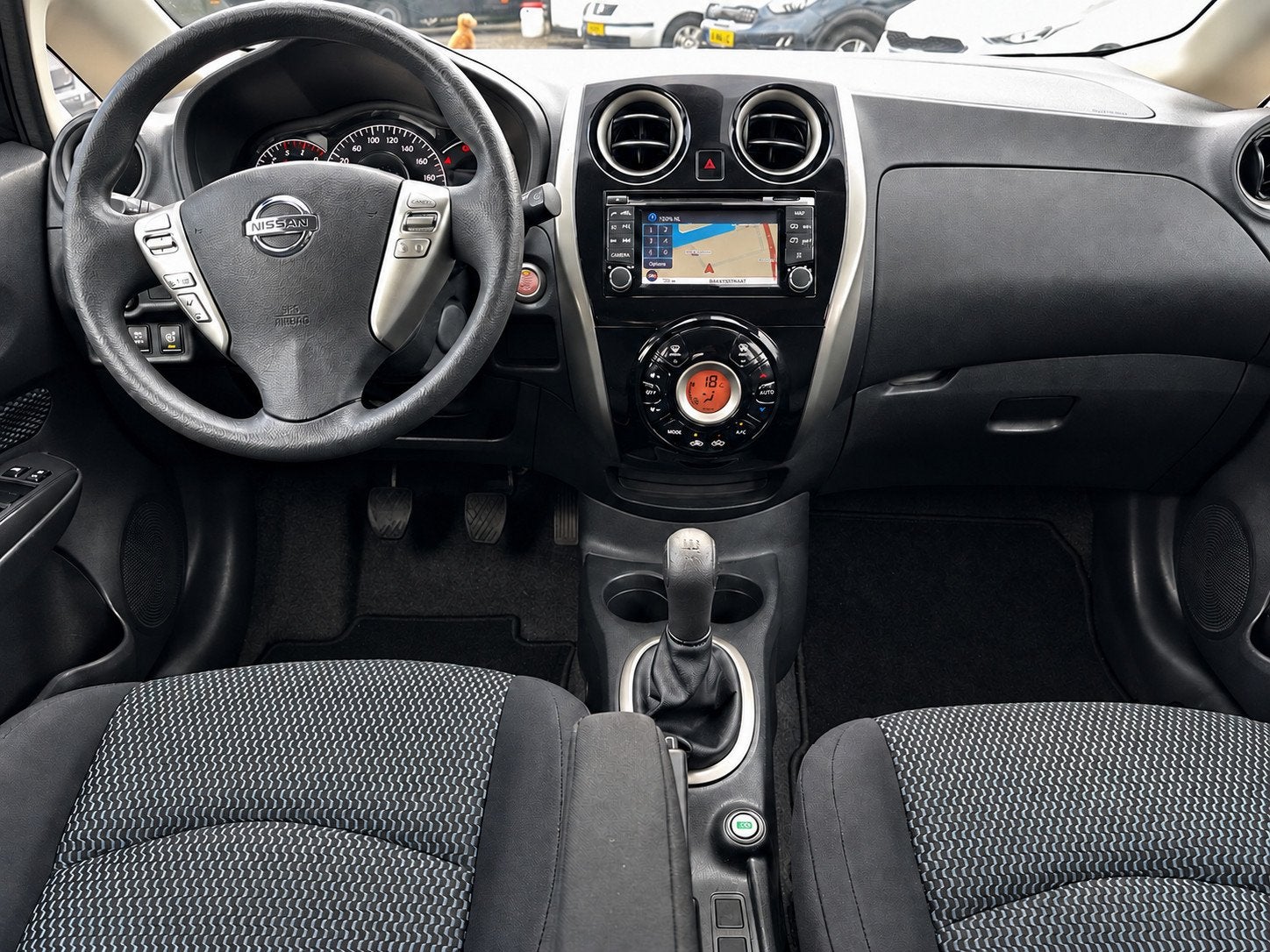 Nissan Note 1.2 Connect Edition/360 CAMERA/NAVI/NW APK, Auto's, Euro 5, Stof, Zwart, Start-stop-systeem