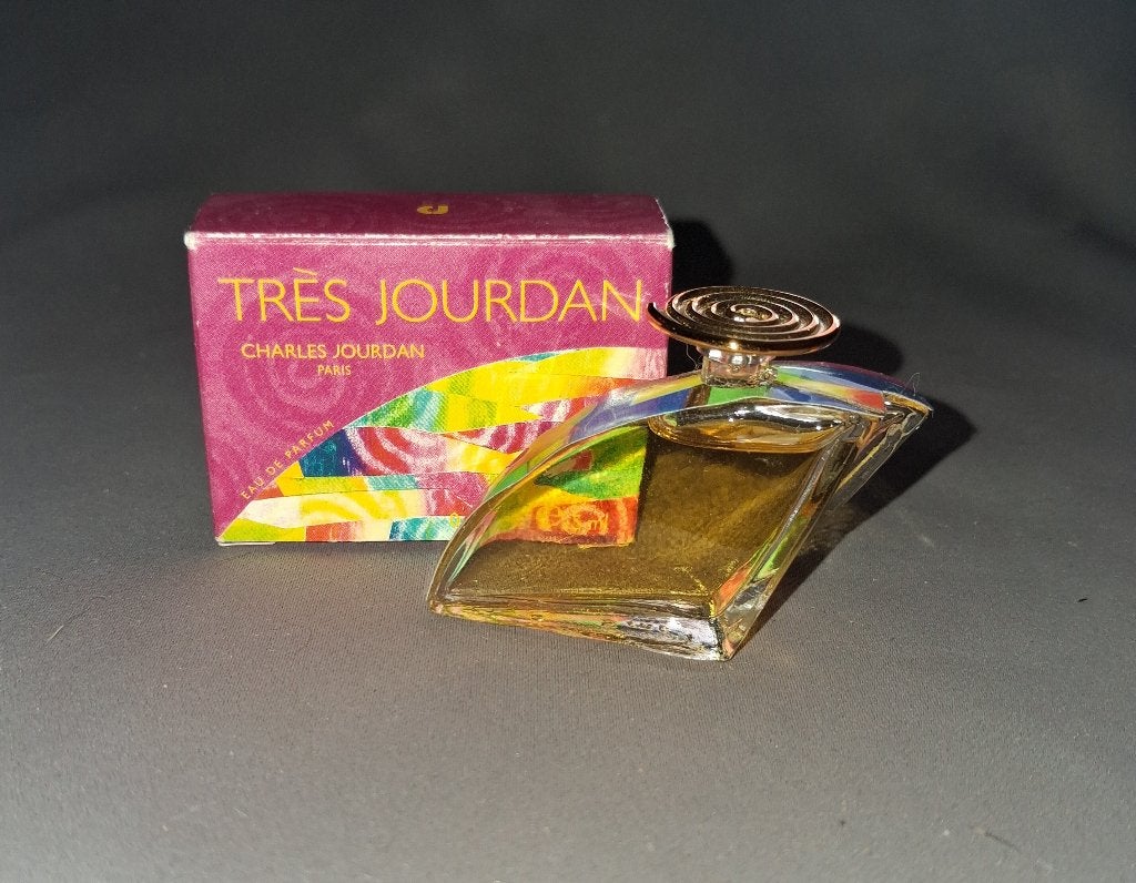 Volle parfum mini - Charles jourdan Tres jourdan + doosje, Ophalen of Verzenden, Zo goed als nieuw, Miniatuur, Gevuld
