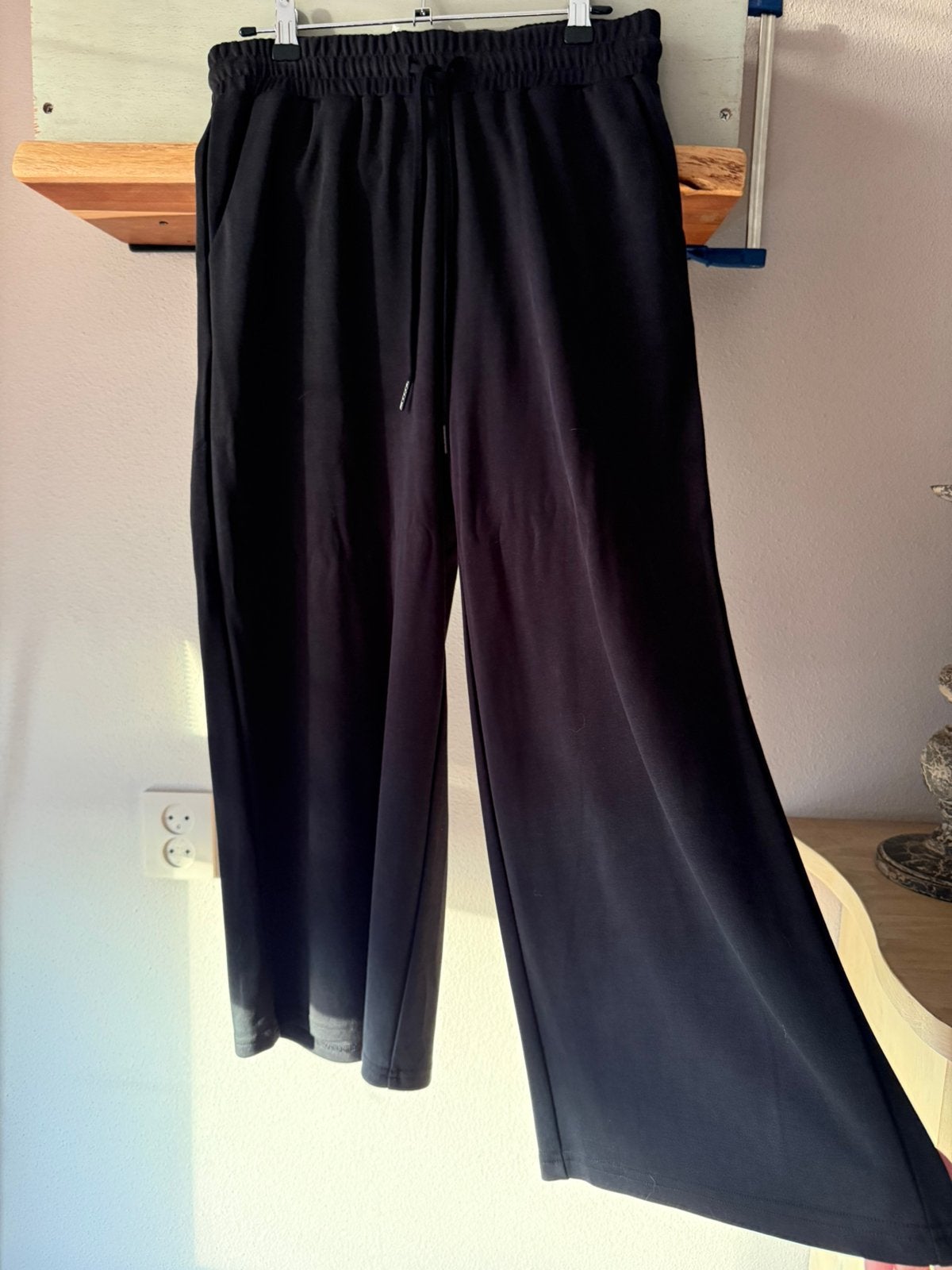 Leuke culotte broek van Norah in maat, Verzenden, Zwart, Zo goed als nieuw, Driekwart