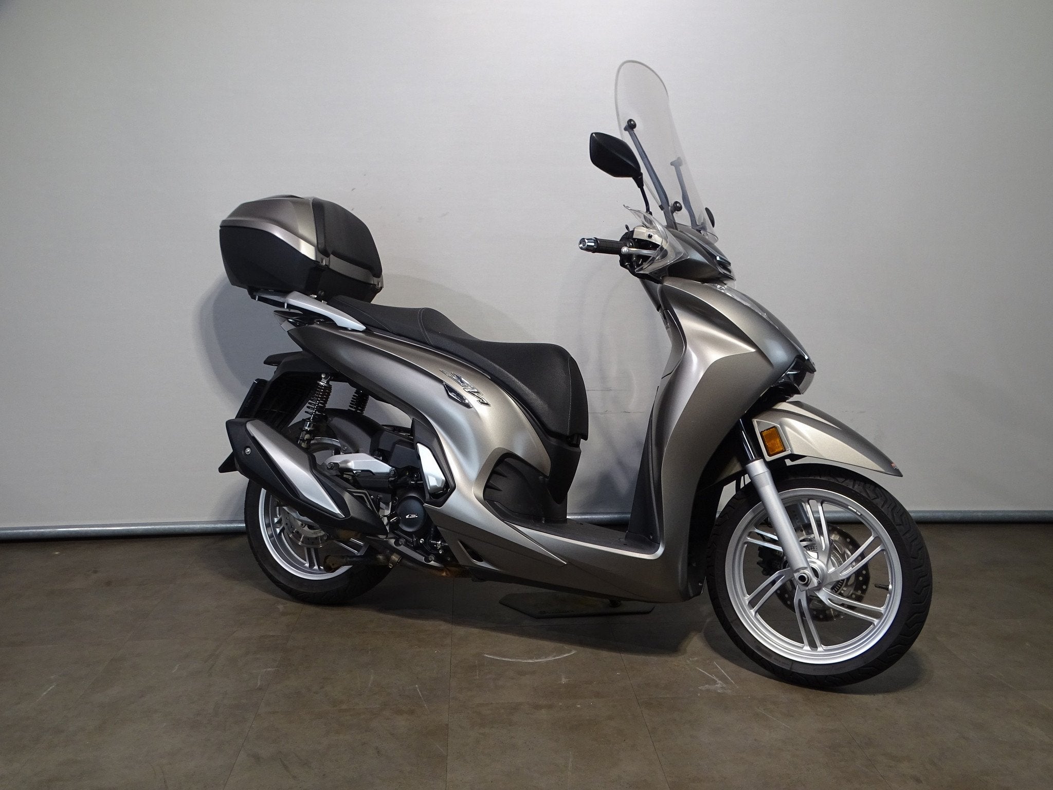 Honda SH350i SH 350 I ABS, Scooter, 12 t/m 35 kW, Gebruikt, Bedrijf