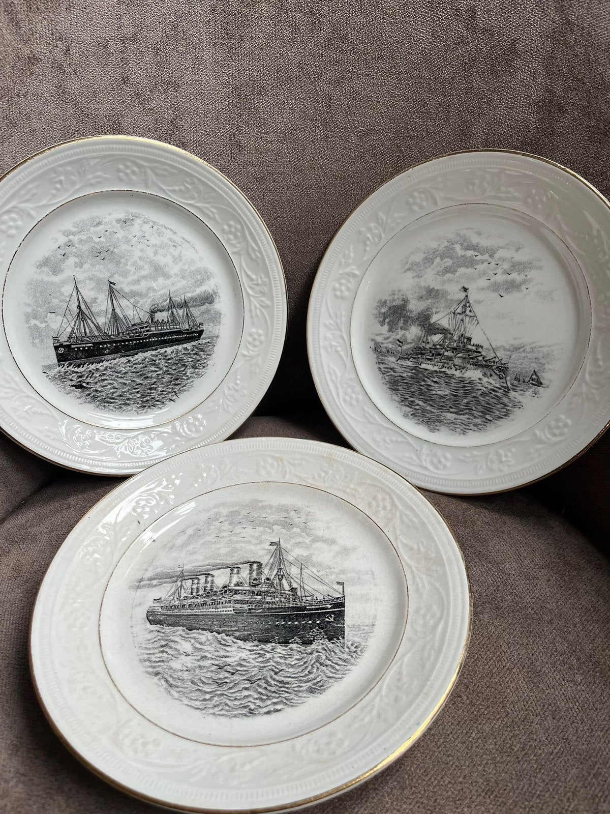 Drie antieke borden, Navires, petrus Regout, Antiek en Kunst, Ophalen of Verzenden