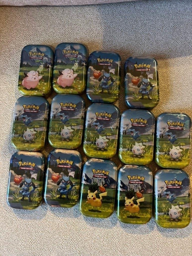 Ascended Heroes: Mini Tin nieuw gesealed, Hobby en Vrije tijd, Ophalen of Verzenden, Nieuw, Overige typen
