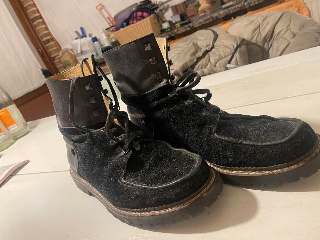 Mooie suede wandelschoenen mt 44 mooier dan Tods, Ophalen of Verzenden, Zo goed als nieuw, Zwart, Wandelschoenen of Bergschoenen