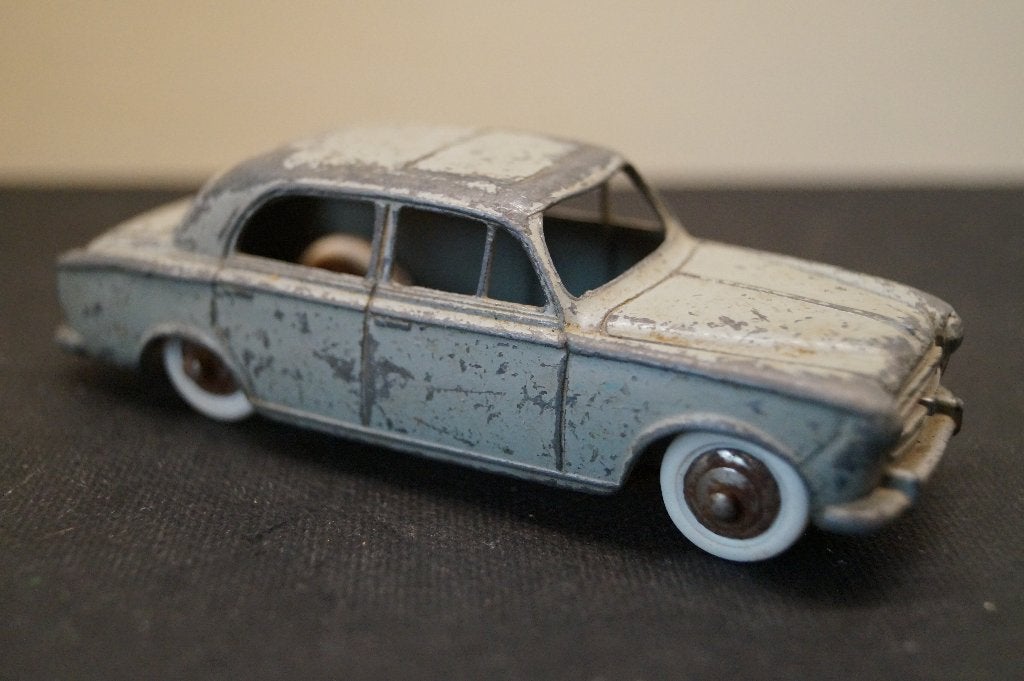 Dinky toy no 24G origineel .Geen ATLAS! Peugeot 403, Verzenden