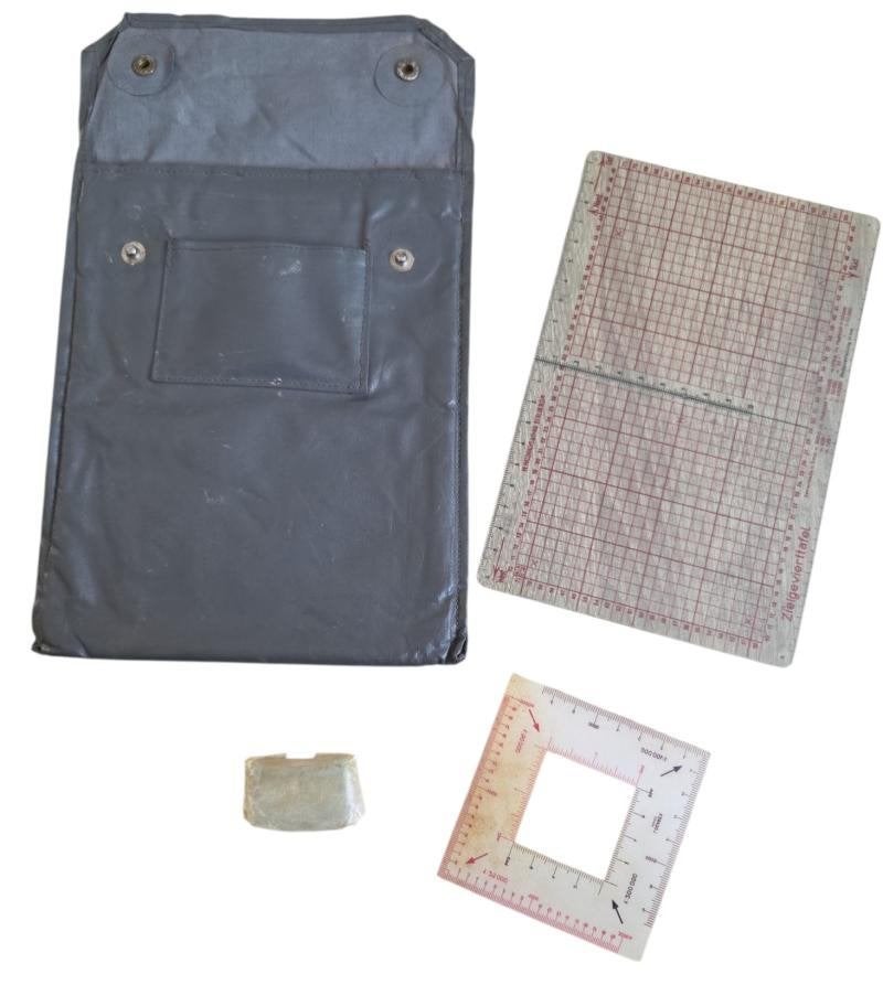 wehrmacht Kartenwinkelmesser pouch with content, Ophalen of Verzenden, Duitsland, Overige typen