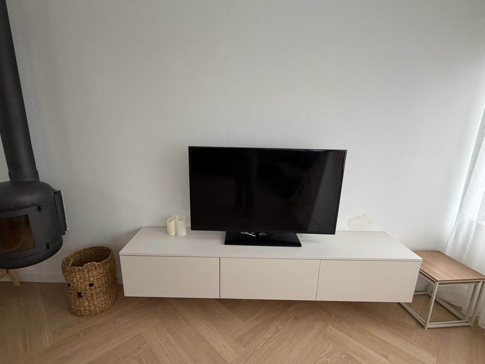 Creme tv meubel, Ophalen of Verzenden, Zo goed als nieuw, 25 tot 50 cm, Minder dan 100 cm