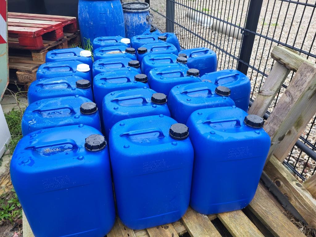 20 L Jerry can, Minder dan 75 liter, Ophalen