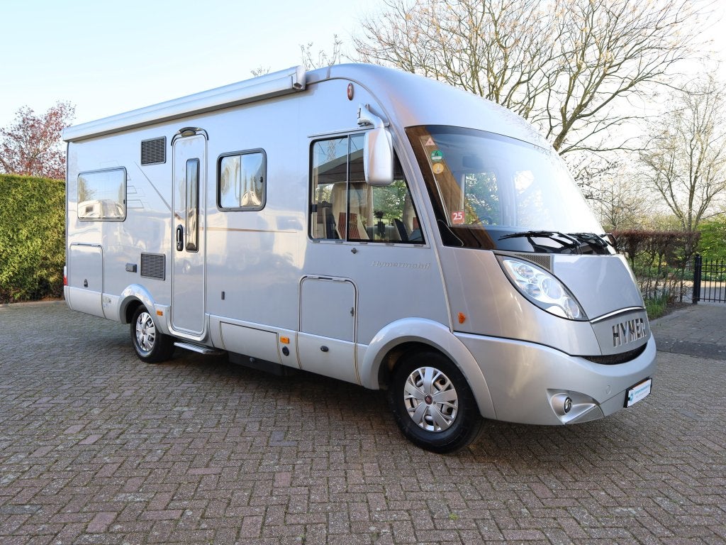 Hymer B 654 SL 3L 160 pk | Frans bed + hefbed, Ringverwarming, Fiat, 6 tot 7 meter, Bedrijf