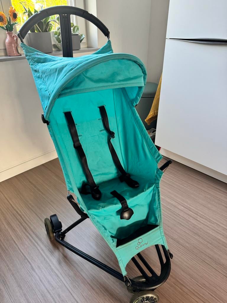 Quinny Yezz; Compacte en lichtgewicht buggy, Kinderen en Baby's, Buggy's, Ophalen, Zo goed als nieuw, Quinny, Verstelbare rugleuning