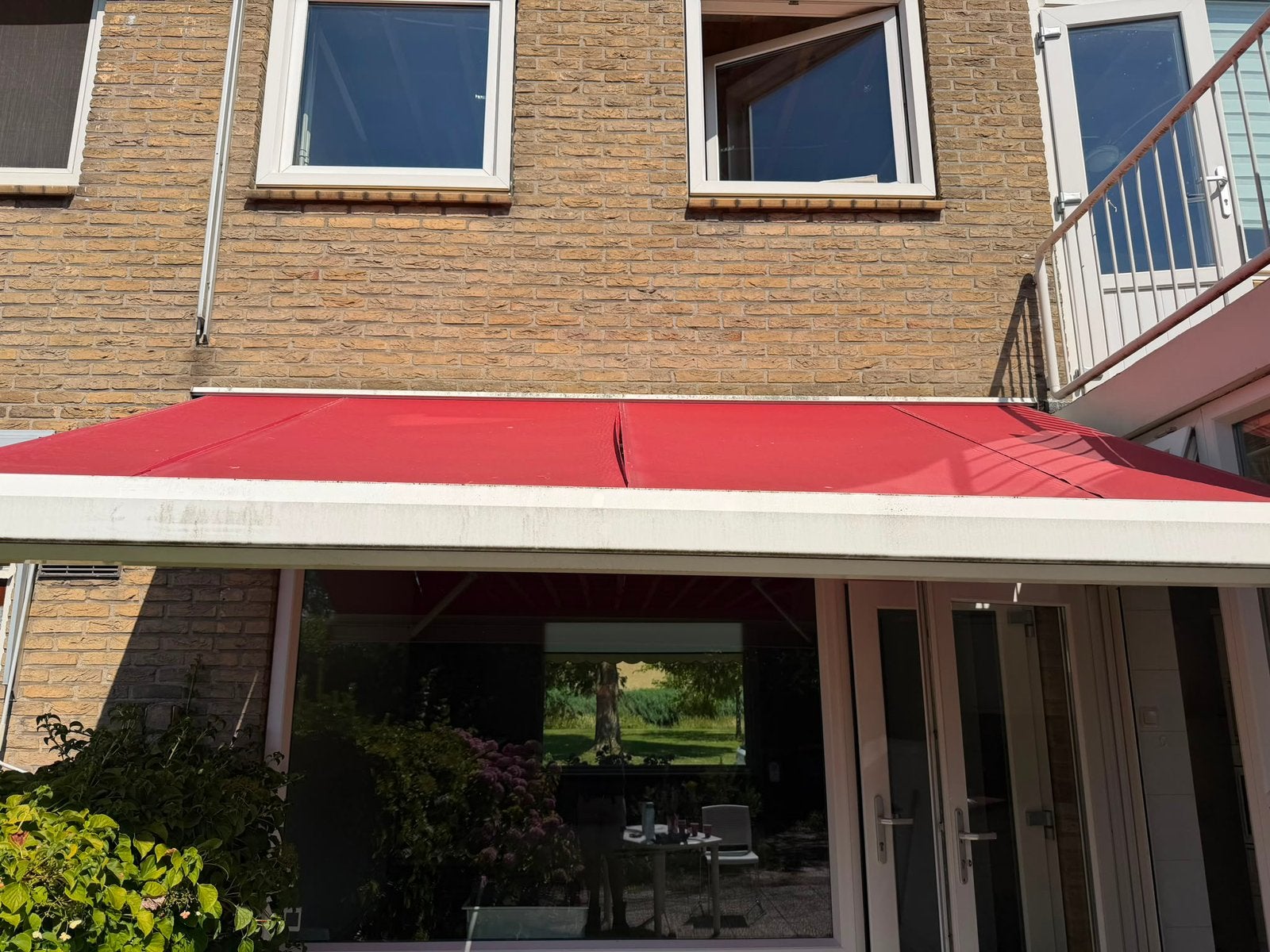 Zonnescherm elektrisch  3 meter 62 cm gratis af te halen, Tuin en Terras, Zonneschermen, Ophalen, Gebruikt, Elektrisch, 150 tot 300 cm