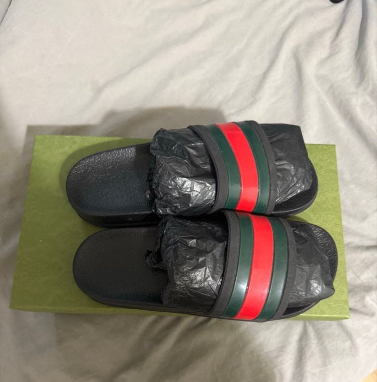 Gucci Slides met Webdetail - Zwart, Rood, Groen 1 OP 1, Ophalen of Verzenden, Nieuw, Zwart, Slippers