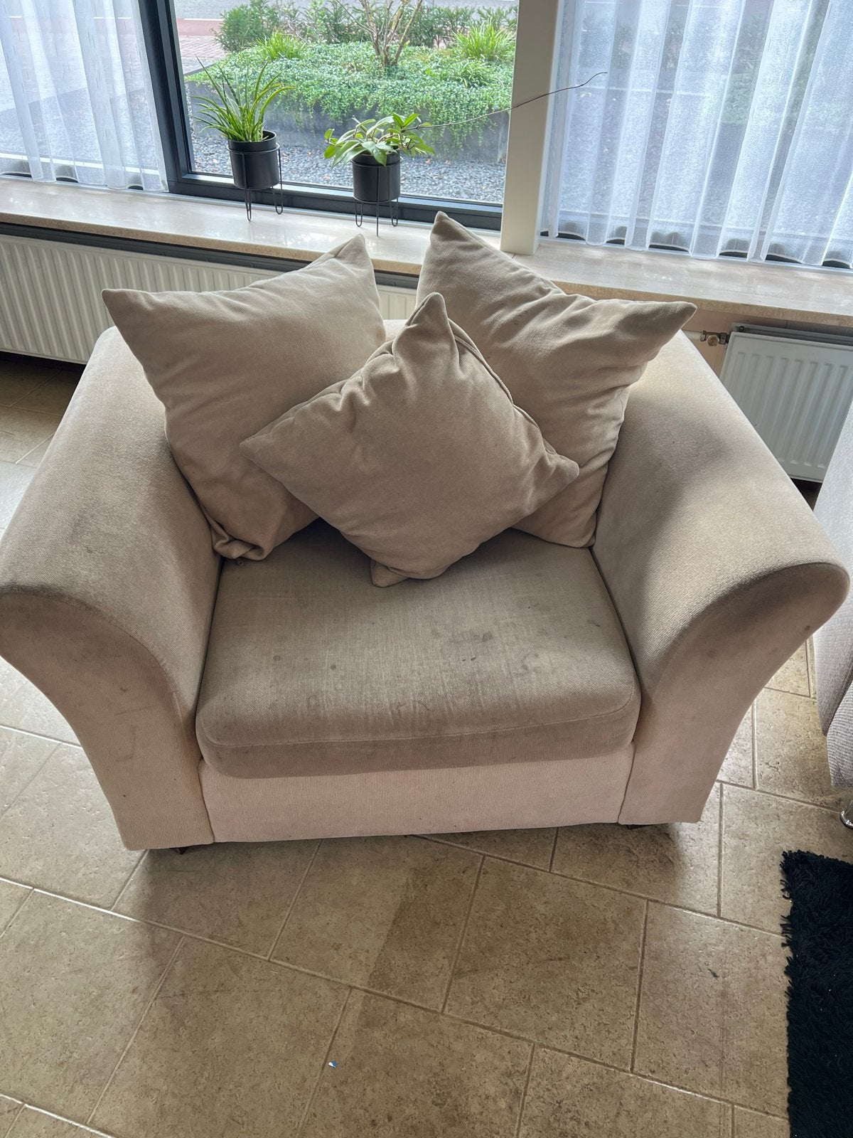 Gratis Loveseat - Gebruikt met vlekken, ideaal voor keet, Ophalen, Gebruikt, Tweepersoons, 75 tot 100 cm