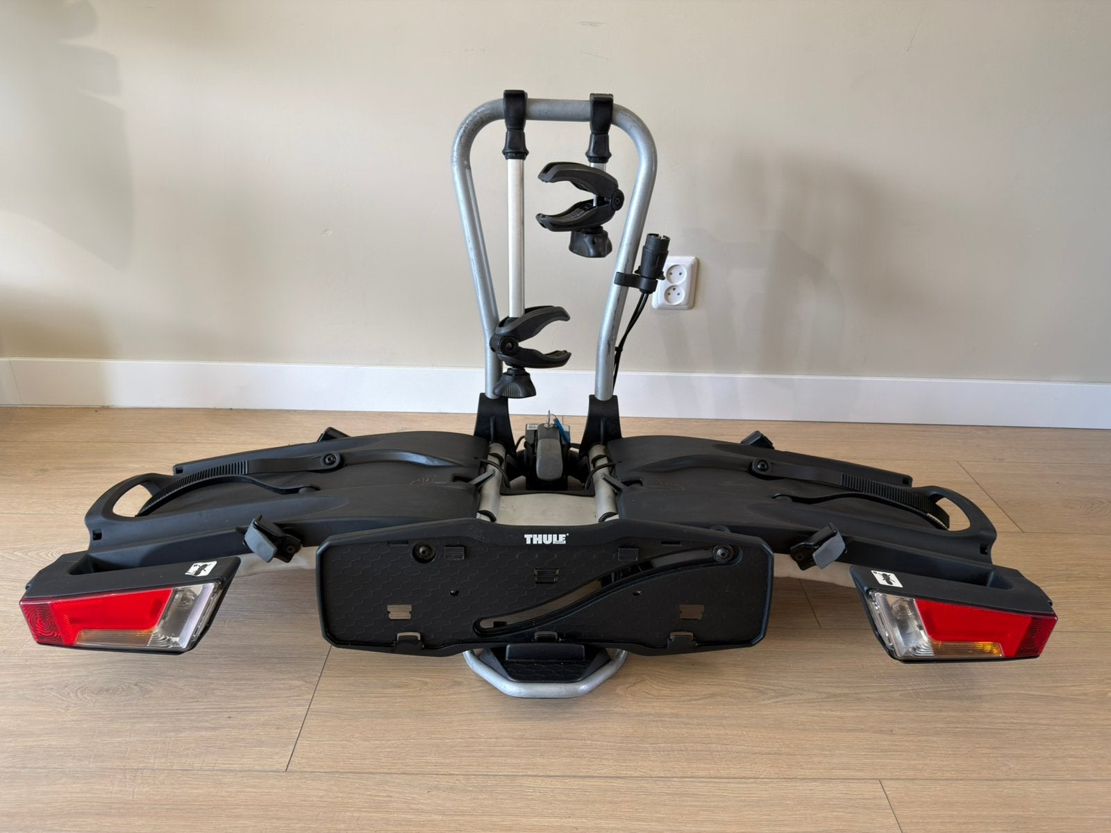 Thule EasyFold 932 Fietsendrager 60KG voor 2 Ebike fietsen., Auto diversen, Fietsendragers, Gebruikt, Trekhaakdrager, 2 fietsen