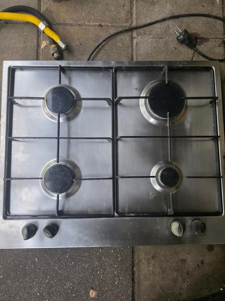 Gebruikt gasfornuis met 4 pitten - RVS, Witgoed en Apparatuur, Kookplaten, Ophalen, Gebruikt, 4 kookzones, Inbouw