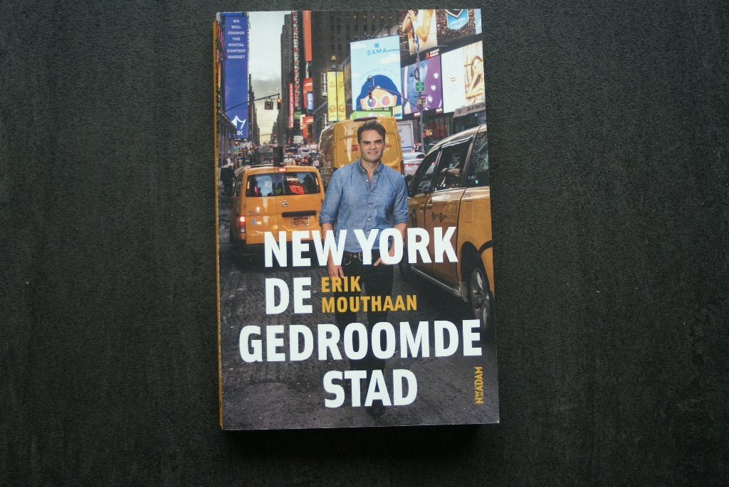 NEW YORK; De GEDROOMDE STAD.. (2022).. Erik Mouthaan, Ophalen of Verzenden, Zo goed als nieuw, Amerika