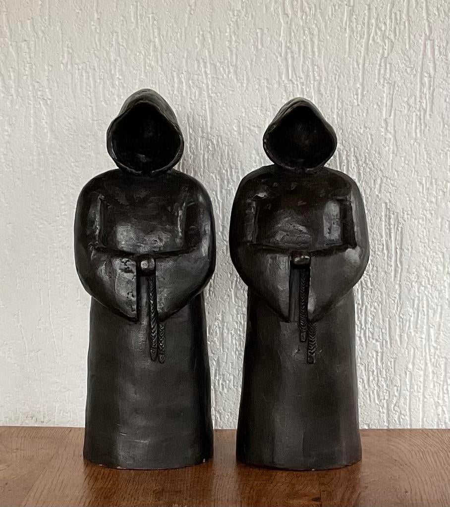 Twee handgemaakte beelden van Monniken, Verzamelen, Ophalen of Verzenden, Zo goed als nieuw, Mens