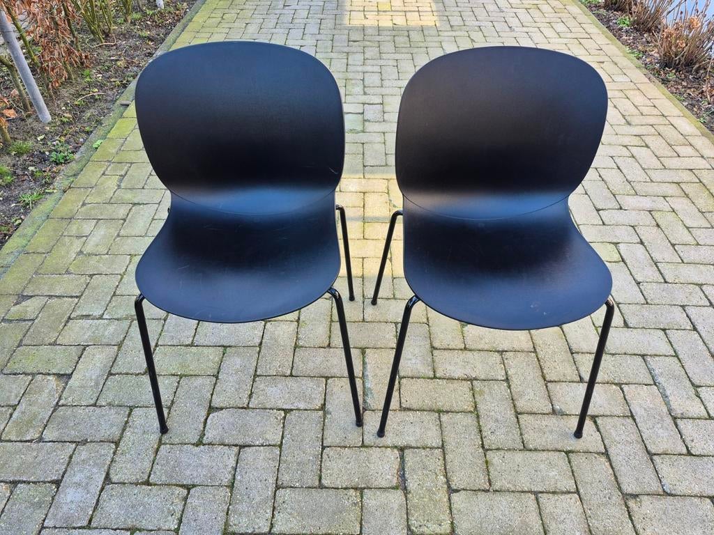 2 stoelen 6050 RBM Noor 4-leg/PP shell zwart, Huis en Inrichting, Stoelen, Gebruikt, Twee, Kunststof, Metaal, Zwart, Ophalen