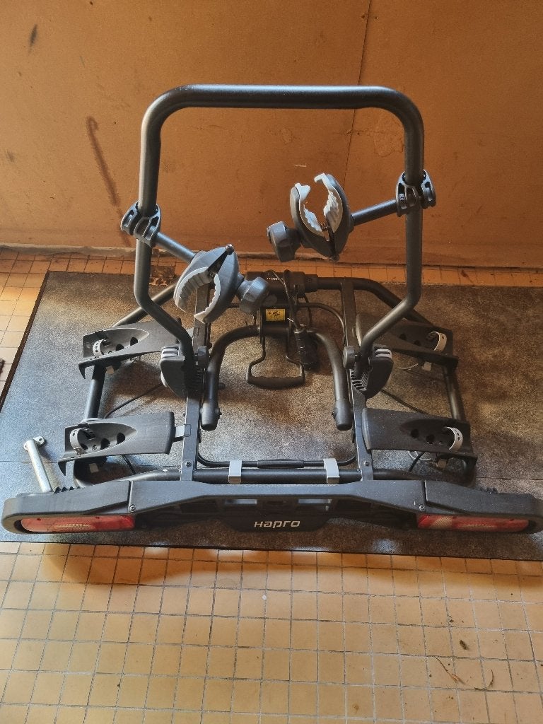 Fietsendrager (HAPRO) voor 2 elektrische fietsen., Auto diversen, Fietsendragers, Ophalen, Zo goed als nieuw, 2 fietsen, Trekhaakdrager