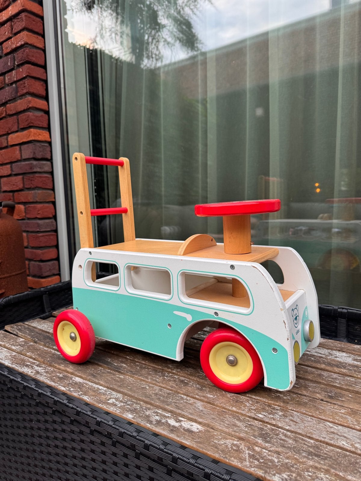 Vilac houten loopauto/camper mintgroen, Ophalen, Gebruikt, Rij- of Hobbelspeelgoed