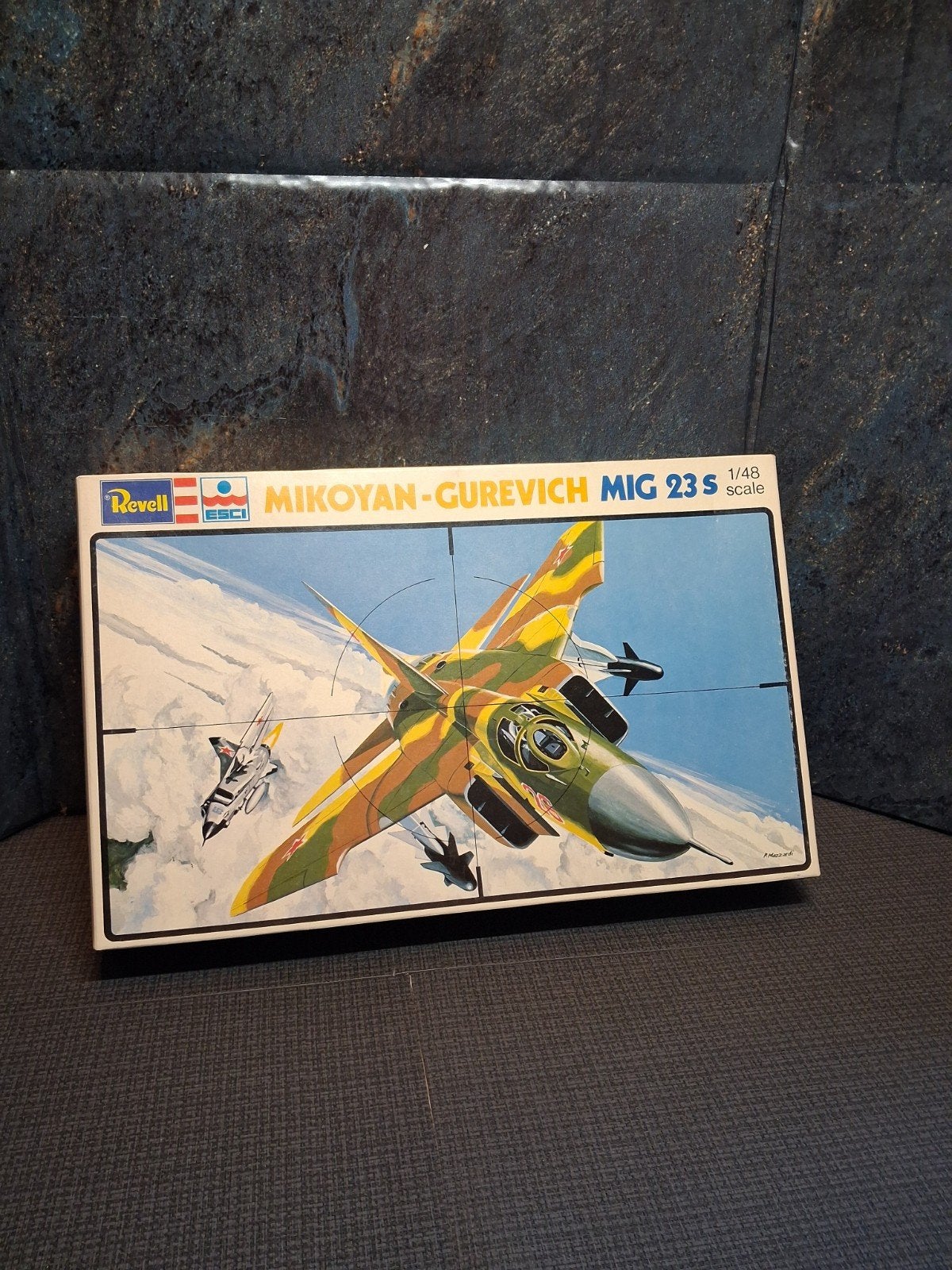 Revell - Mikoyan-Gurevich MiG 23 S, Revell, Ophalen of Verzenden, Zo goed als nieuw, Groter dan 1:72